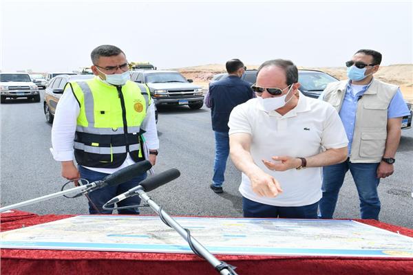 صورة من تفقد الرئيس لعدد من الطرق والمحاور