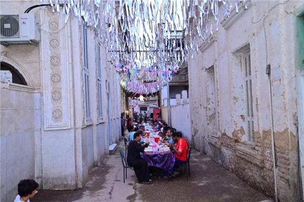 الكنيسة الإنجيلبة تنظم مائدة إفطار للصائمين بقنا