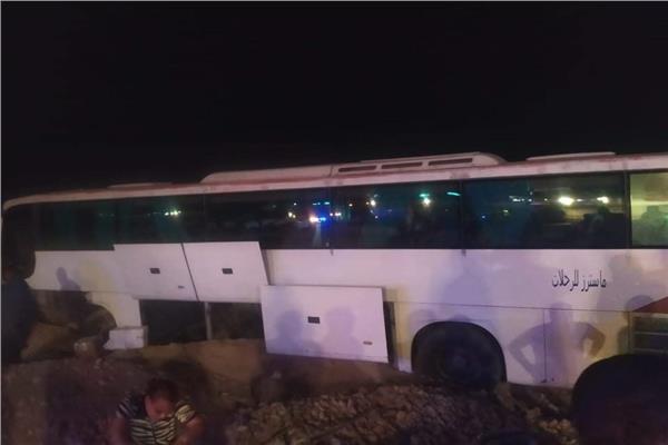حادث تصادم سيارة ربع نقل وأتوبيس