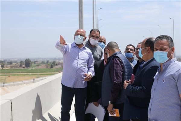 تفقد الفريق مهندس كامل الوزير طوير طريق الصعيد الصحراوي