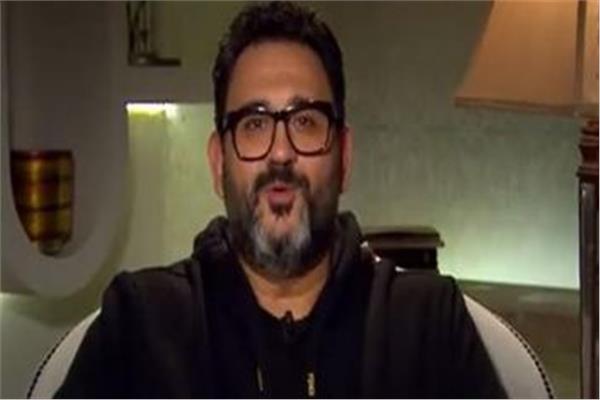 أكرم حسنى : أتعمد الغياب حتى لا أضطر لتقديم أعمال «مسلوقة» 