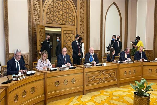  مؤتمرالمباحثات الرسمية