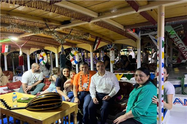القس ناصر كتكوت على رأس وفدا سياحيا  أجنبيا لتشجيع السياحة في  الاقصر وأسوان 