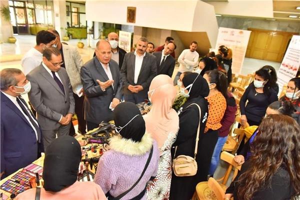 جانب من الدورات التدريبية