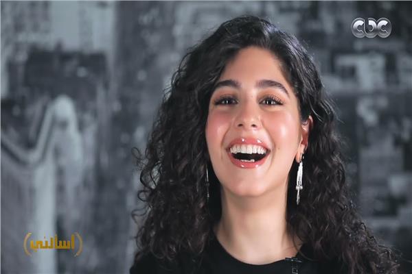 الفنانة الشابة مايان السيد