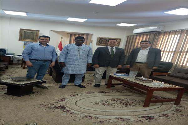 المعهد القومي للبحوث الفلكية يستضيف طلابًا من جامعة العلوم الماليزية