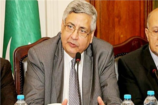 الدكتور محمد عوض تاج الدين مستشار رئيس الجمهورية لشؤون الصحة والوقاية
