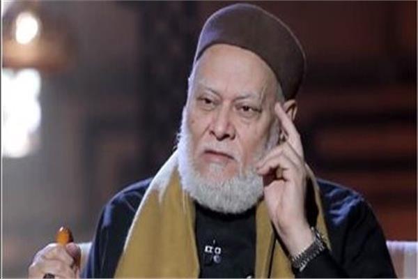 الدكتور علي جمعة عضو هيئة كبار العلماء بالأزهر الشريف