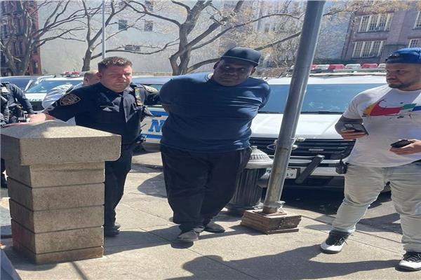 لحظة ألقاء القبض علي مطلق النار في حادث مترو بروكلين