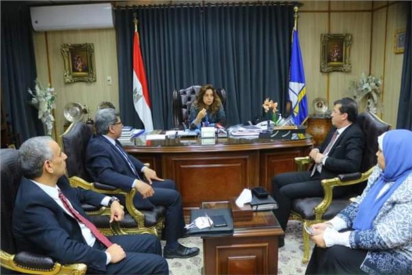 الدكتورة منال عوض محافظ دمياط