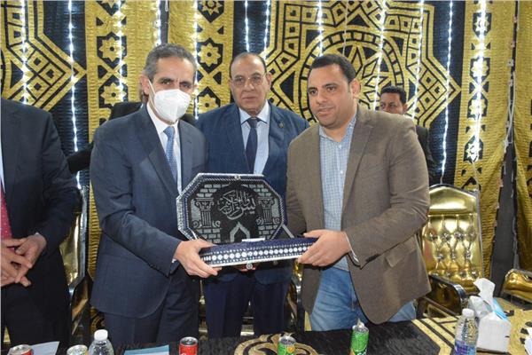 محافظ الغربية يشهد حفل تكريم حفظة القرآن بكفر الزيات 