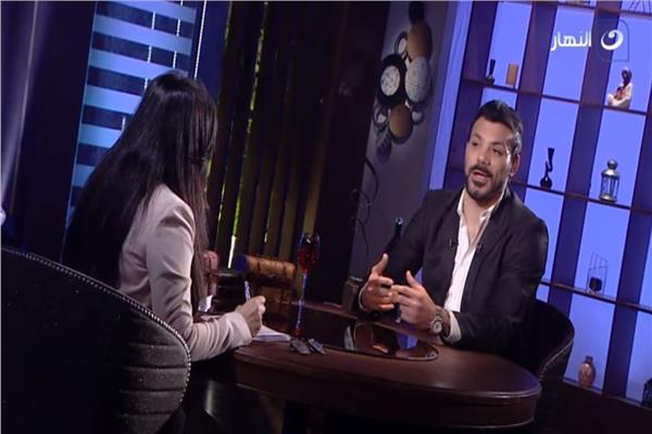 عمرو زكي لاعب منتخب مصر نادى الزمالك السابق