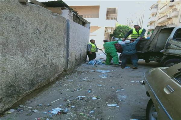 رفع 20 طن مخلفات بقرى واحياء المنيا