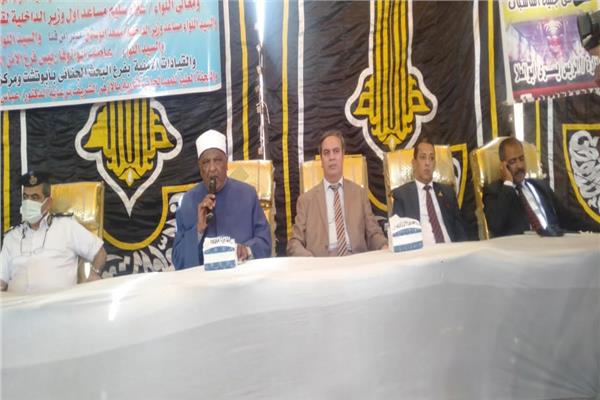 الأزهر والداخلية ينهيان خصومة ثأرية بين أبناء العمومة بقنا