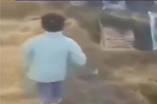 لقطة من الفيديو
