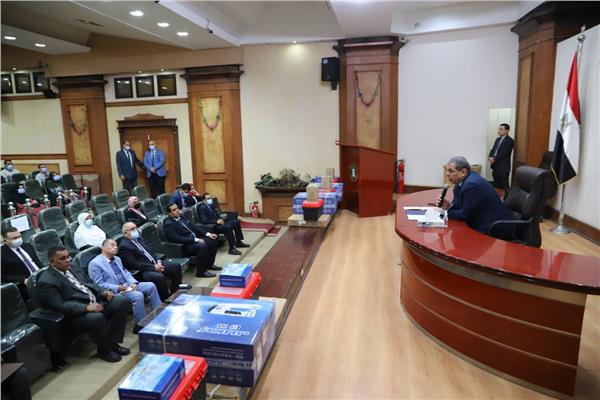 سعفان يوجه بحصر وتسجيل العمالة غير المنتظمة ليشملها الحماية الصحية والاجتماعية والتأمينية