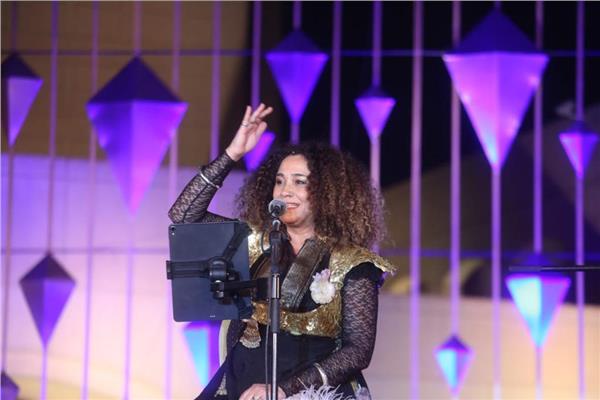  المطربة غالية