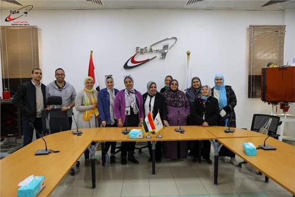 علوم القاهرة في زيارة ميدانية لوكالة الفضاء المصرية