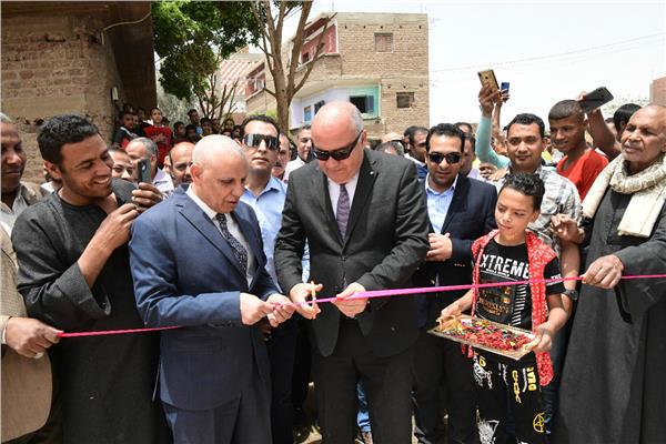محافظ قنا يفتتح محطة مياه العوامر 