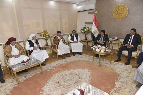  محافظ مطروح يستقبل القنصل العام الليبي بالإسكندرية   