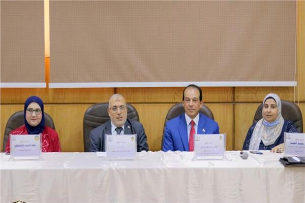 «القيم الدينية السمحة» .. ندوة تثقيفية بـ « صيدلة طنطا »