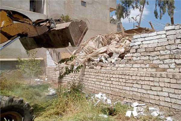 إزالة حالة تعدي على الأرض الزراعية 