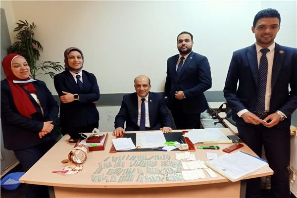  رجال الجمارك