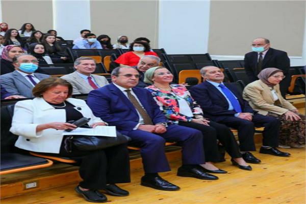وزيرة البيئة 