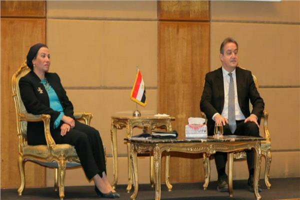 وزيرة البيئة