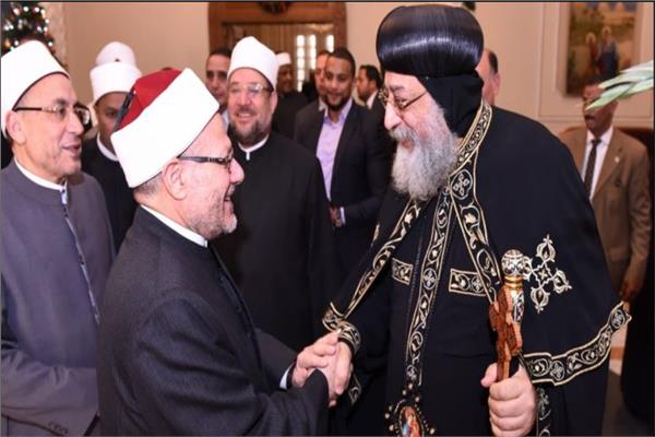 مفتي الجمهورية يهنئ قداسة البابا تواضروس