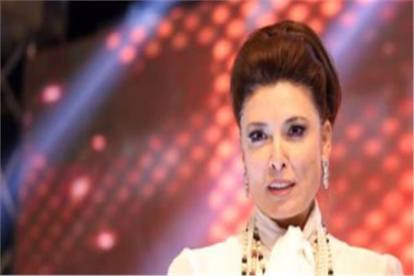الفنانة أنوشكا