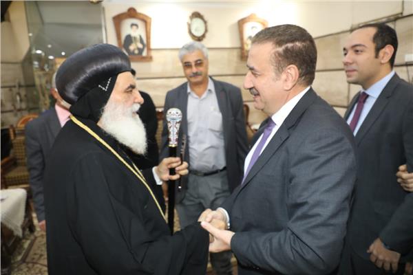 اللواء إبراهيم أحمد أبو ليمون محافظ المنوفية يهنئ الأخوة الأقباط بعيد القيامة المجيد