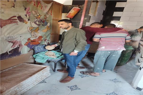 حملات على المخابز والأسواق