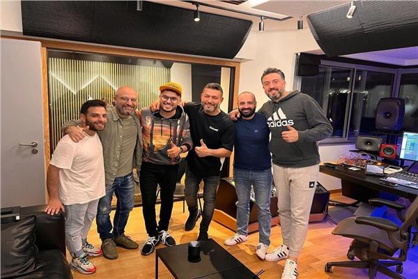  حاتم عمور و زياد برجي وفريق عمل الأغنية 