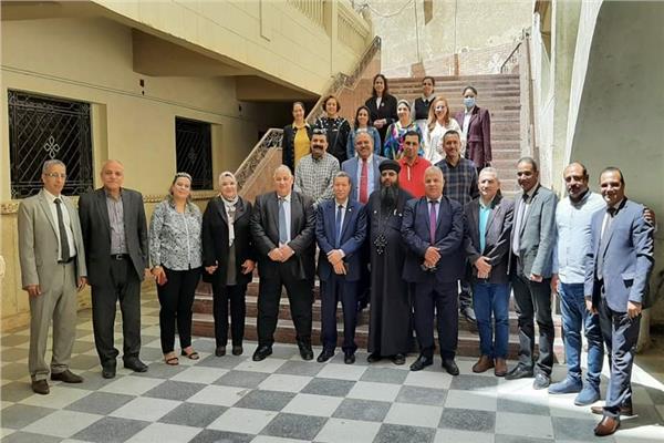 وفد "تعليم دمياط"