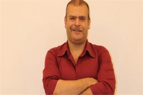 وصول المحلل الشرعى لحضور ثانى جلسات محاكمته بتهمة ترويج الأخبار الكاذبة