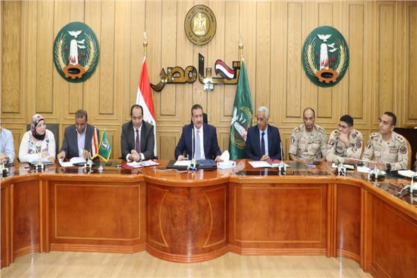 محافظ المنوفية يتابع   الموقف التنفيذي
