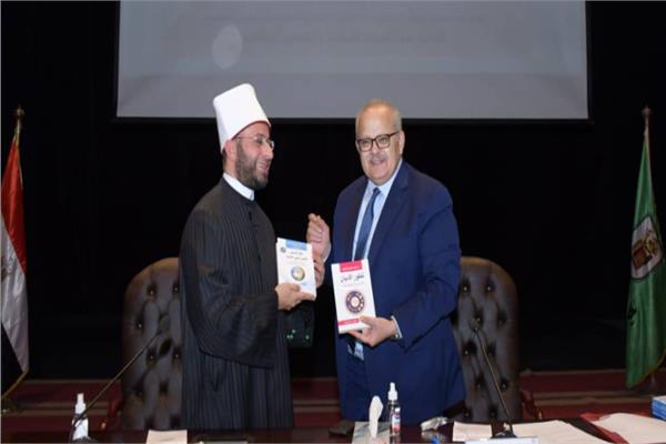 د.محمد عثمان الخشت رئيس جامعة القاهرة،