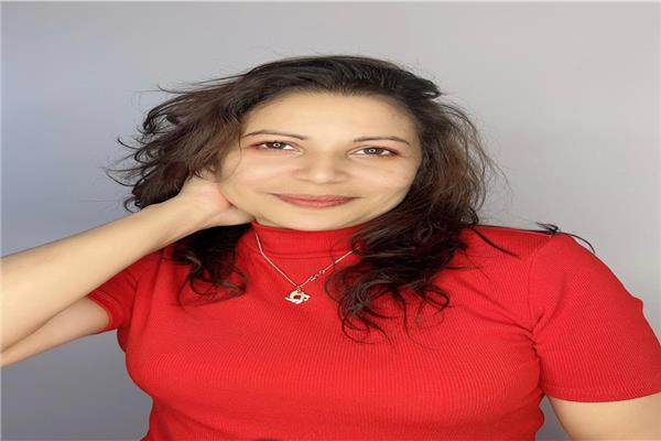 الفنانة سارة ريس