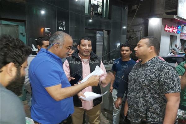 رئيس حي الدقي أثناء حملات الإشغالات والانضباط بالدقي