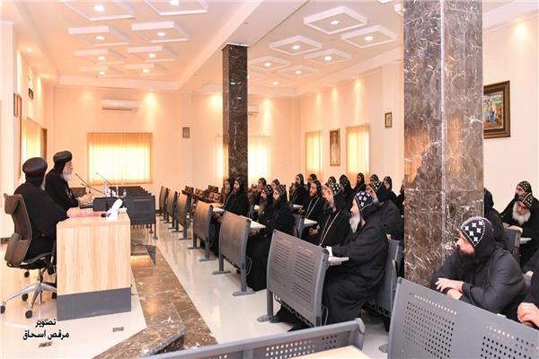  البابا تواضروس يلتقي رهبان من ديري "مارمينا" أبنوب و "الشايب" الأقصر    