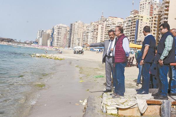 محافظ الإسكندرية يطمئن على الاستعدادات للعيد