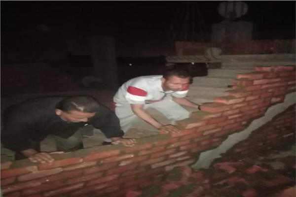 إزالة تعدي بالبناء بمدينة ملوي بالمنيا 