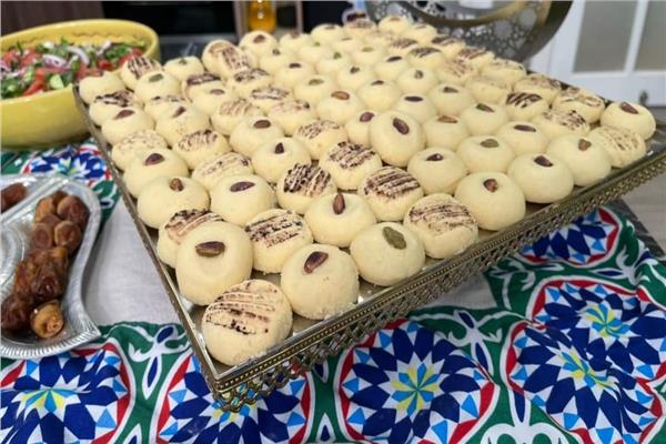 الغريبة