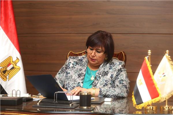 وزيرة الثقافة 