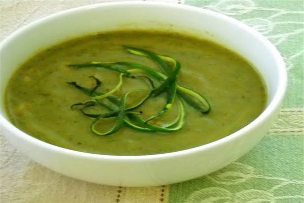 شوربة الكزبرة الخضراء