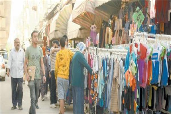 إقبال على شراء ملابس العيد من وكالة البلح