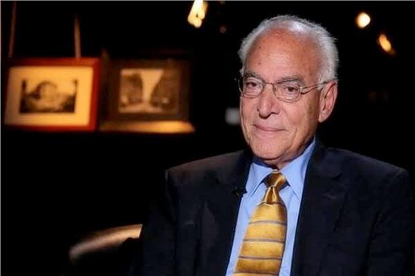 العالم المصري فاروق الباز مدير معهد أبحاث الفضاء بجامعة بوسطن الأمريكية