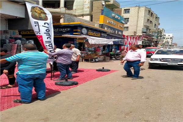 رئيس مدينة أشمون يقود حملة مكبرة لرفع وإزالة الإشغالات  