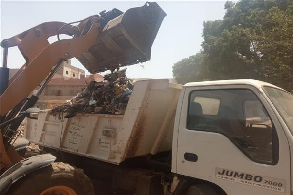 رفع تجمعات القمامة